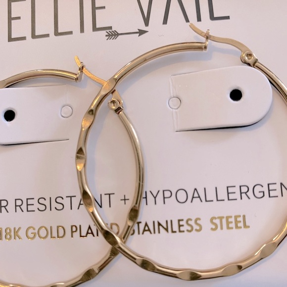 ELLIE VAIL Gold tone hoop earrings - Picture 2 of 2